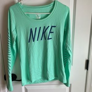 Women’s Nike long sleeve shirt